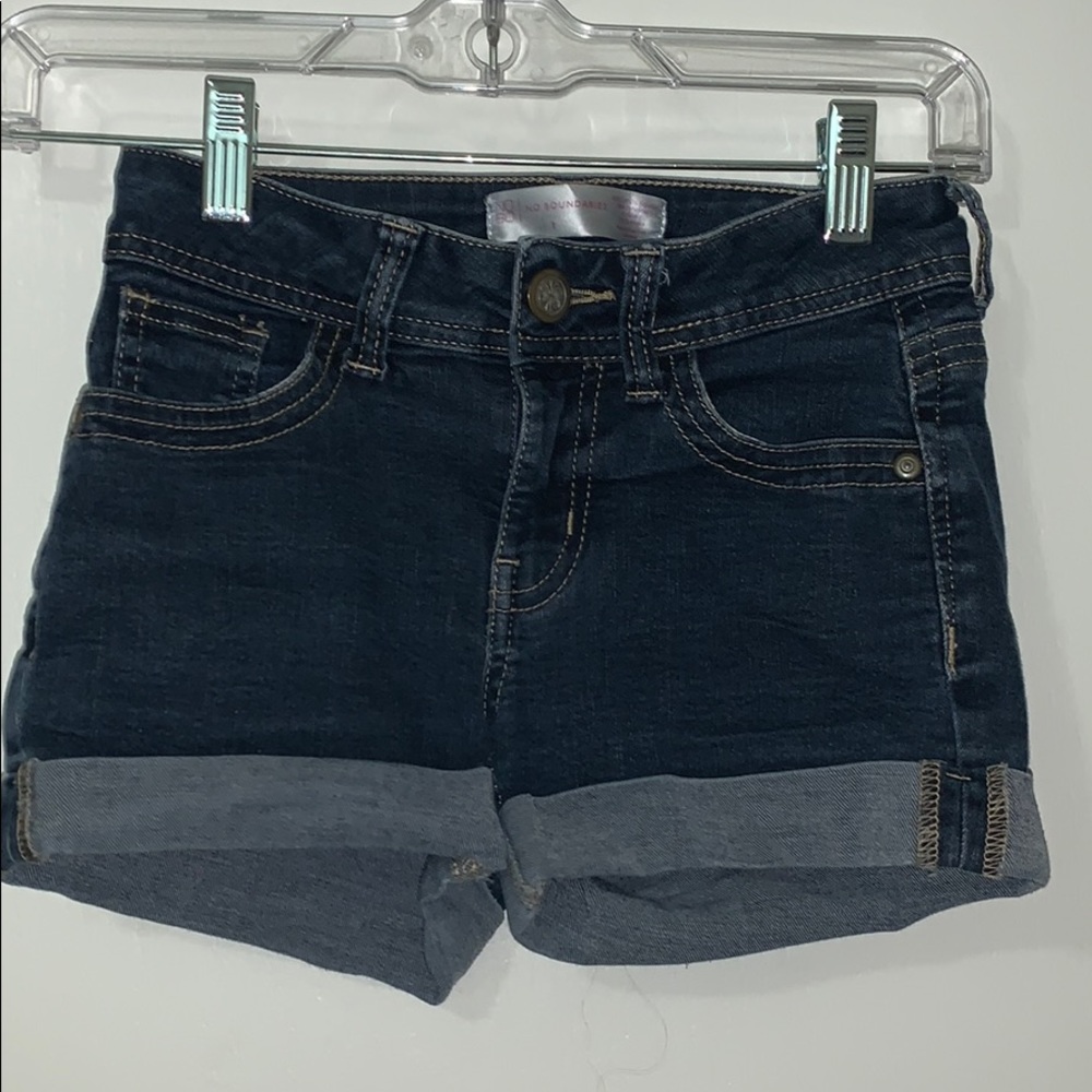 NO BOUNDARIES Shorts